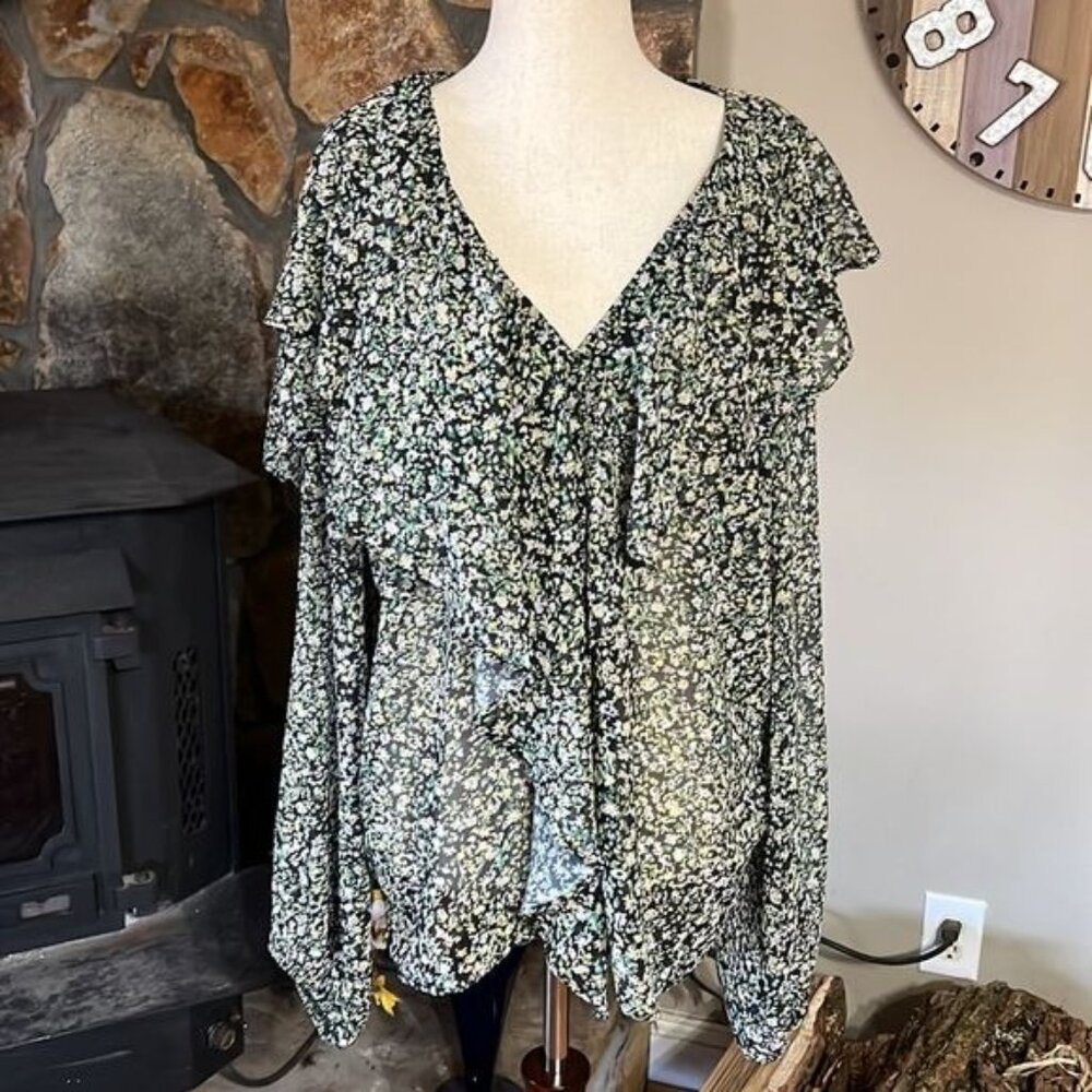 Topshop Ruffle Button Up‎ Blouse - Picture 2 of 11